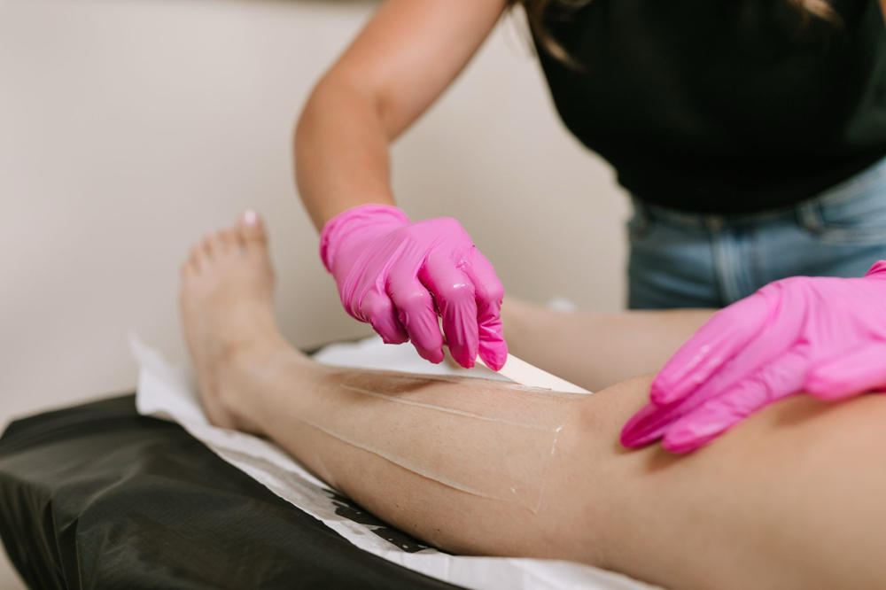 Full Leg Wax at The Heavenly Glow Beauty Studio LLC in Cleveland, OH