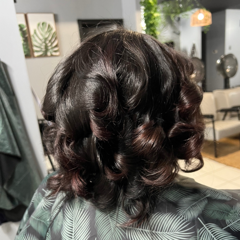 Relaxed: Shampoo & Style at ToyaDee   TheStylist at Salon Forty-One in Cincinnati, OH