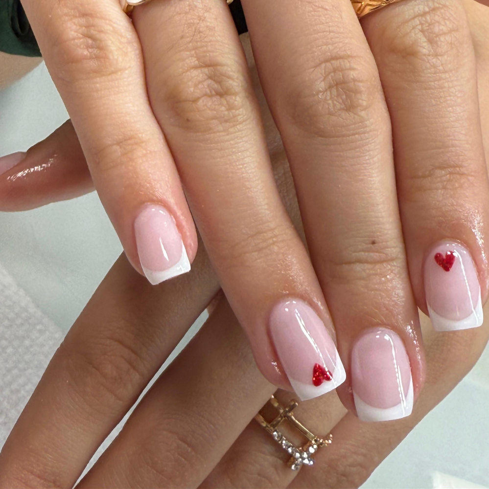 Manicure Gel at Dominican beauty salon by alma in Miami, FL