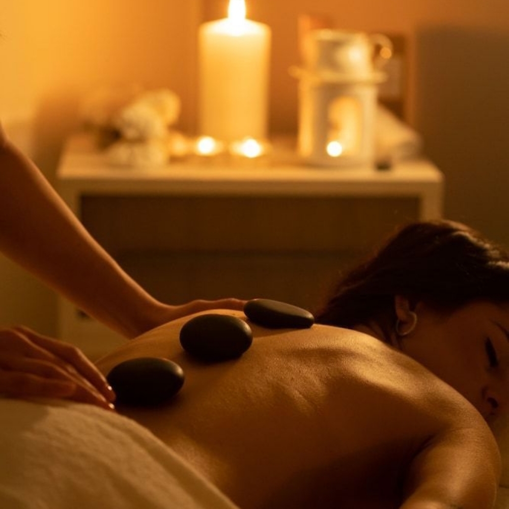 90 Minute Hotstone Massage