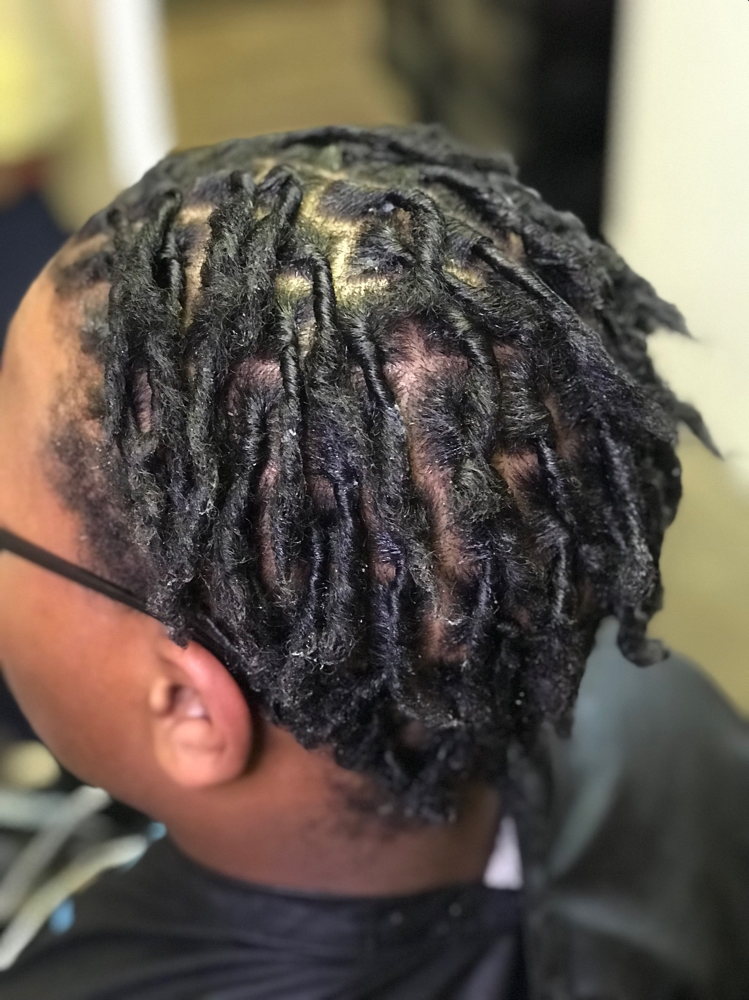 Beginner Loc Retwist at Tyes That Bind in Texarkana, TX