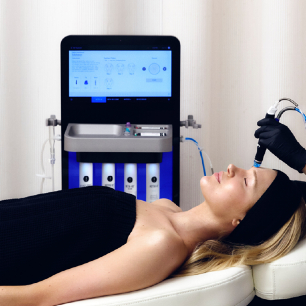 Hydrafacial extractions Only at Anfissa Beauty in Mount Angel, OR
