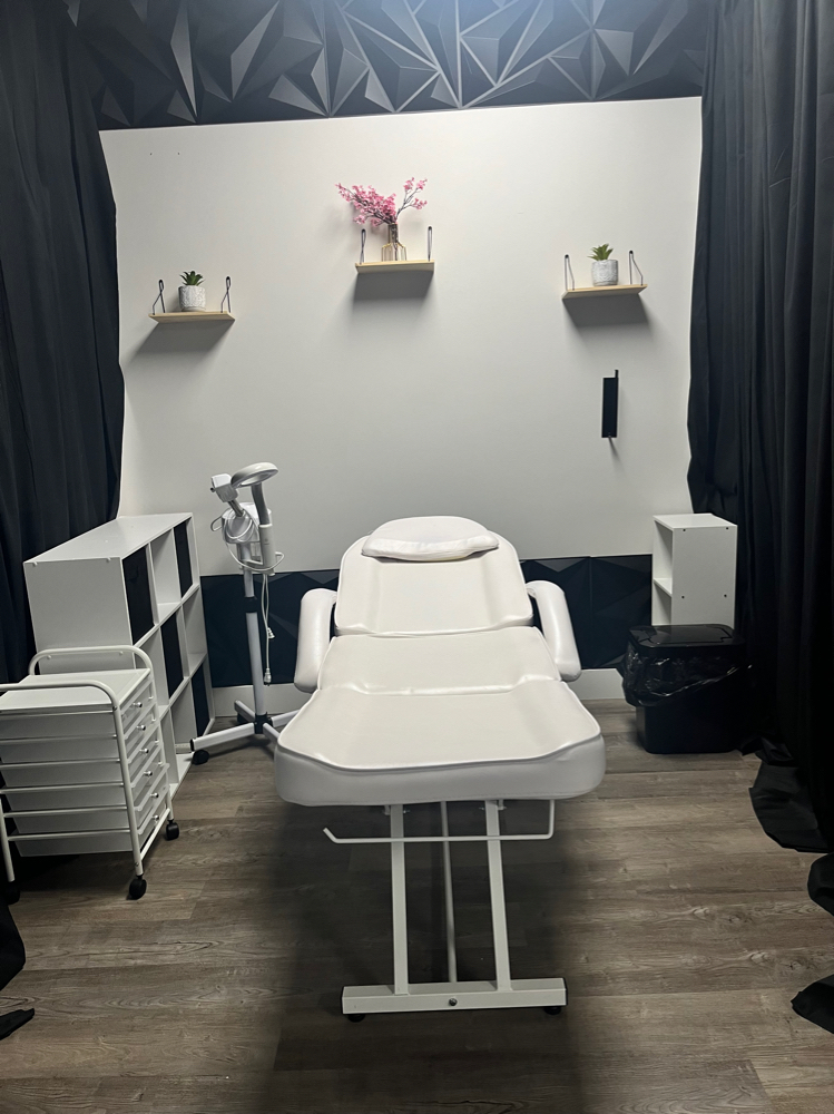 Daily Esthetician Room Rental