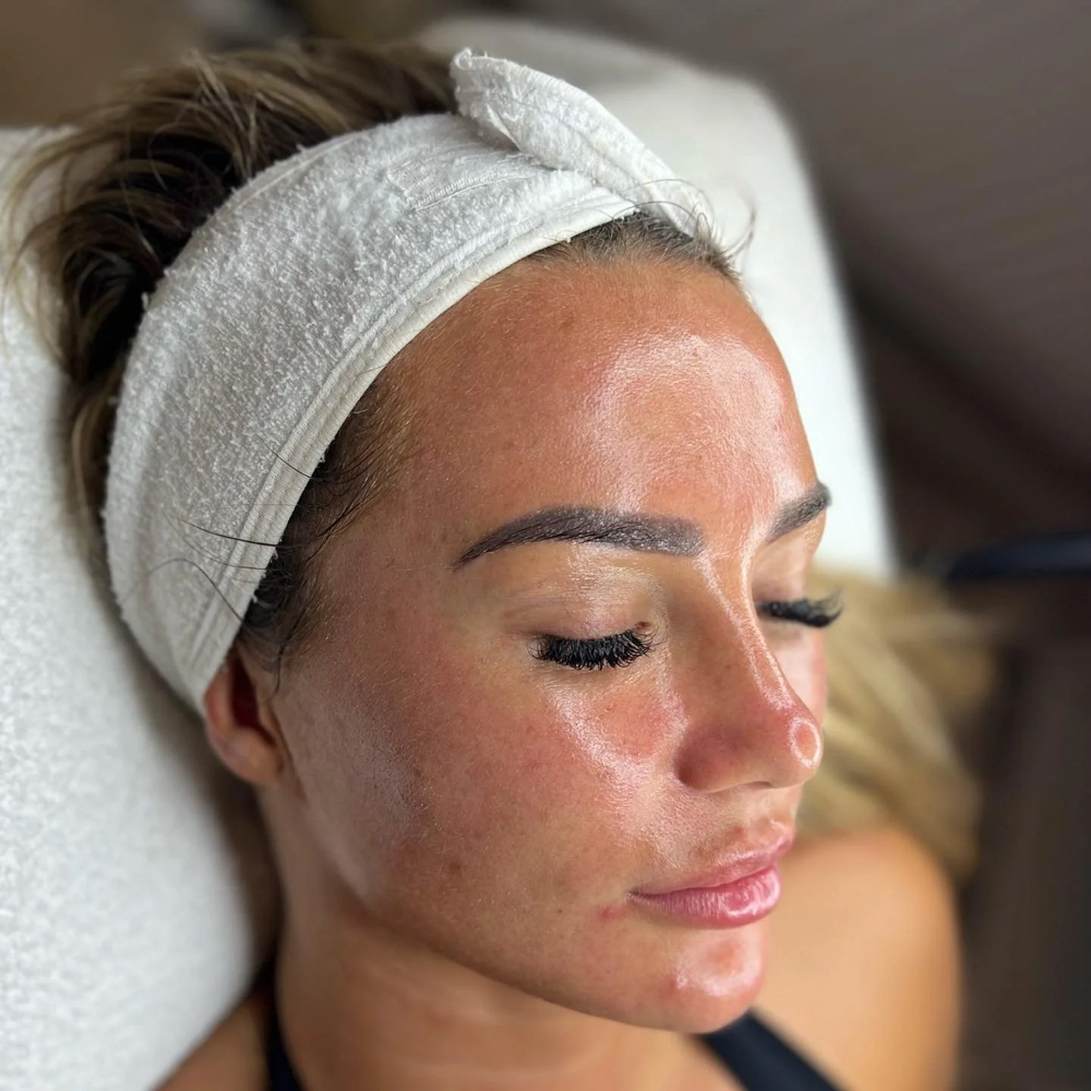 Lobas Glassed Skin Facial at Loba Beauty Spa in Paterson, NJ