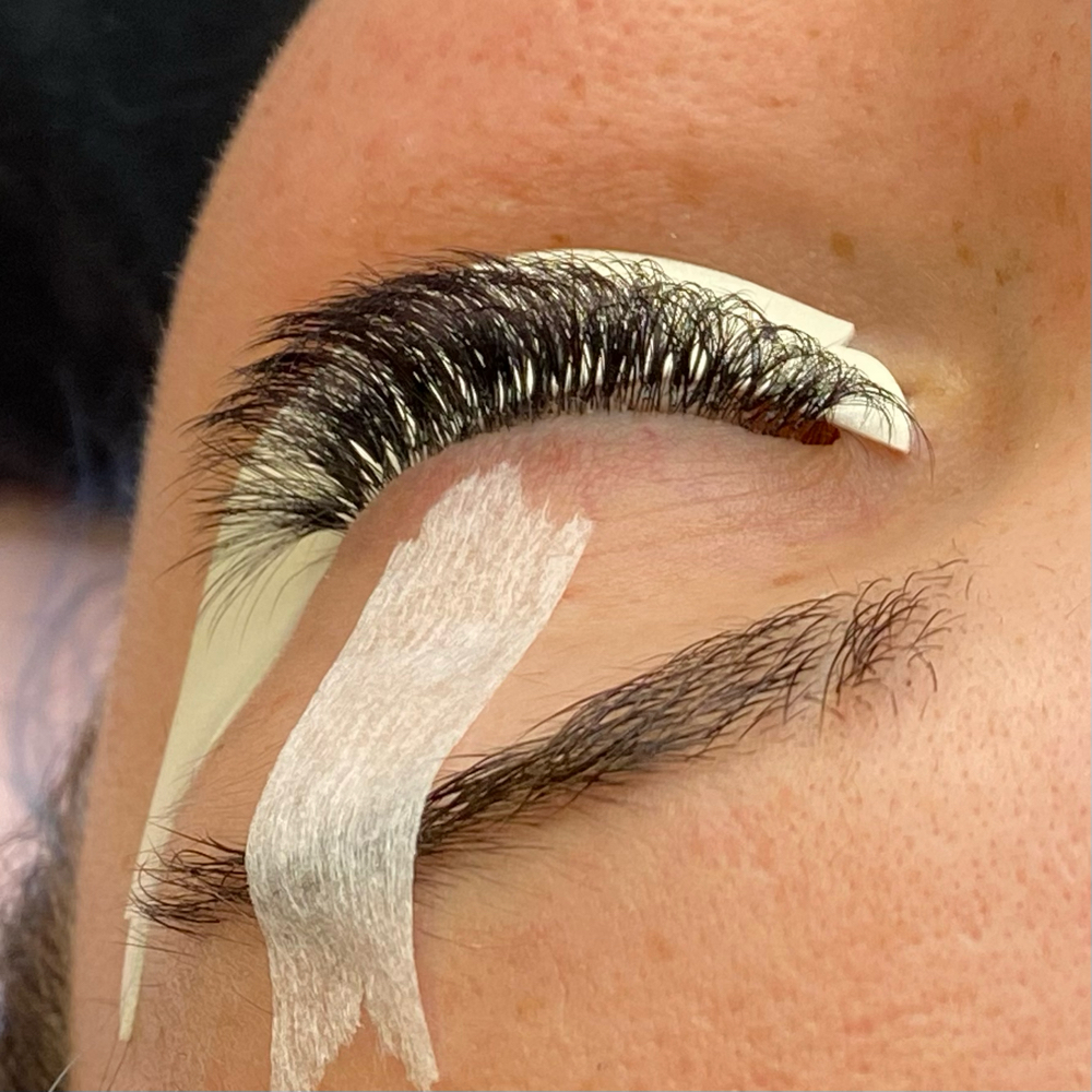 Lash Removal