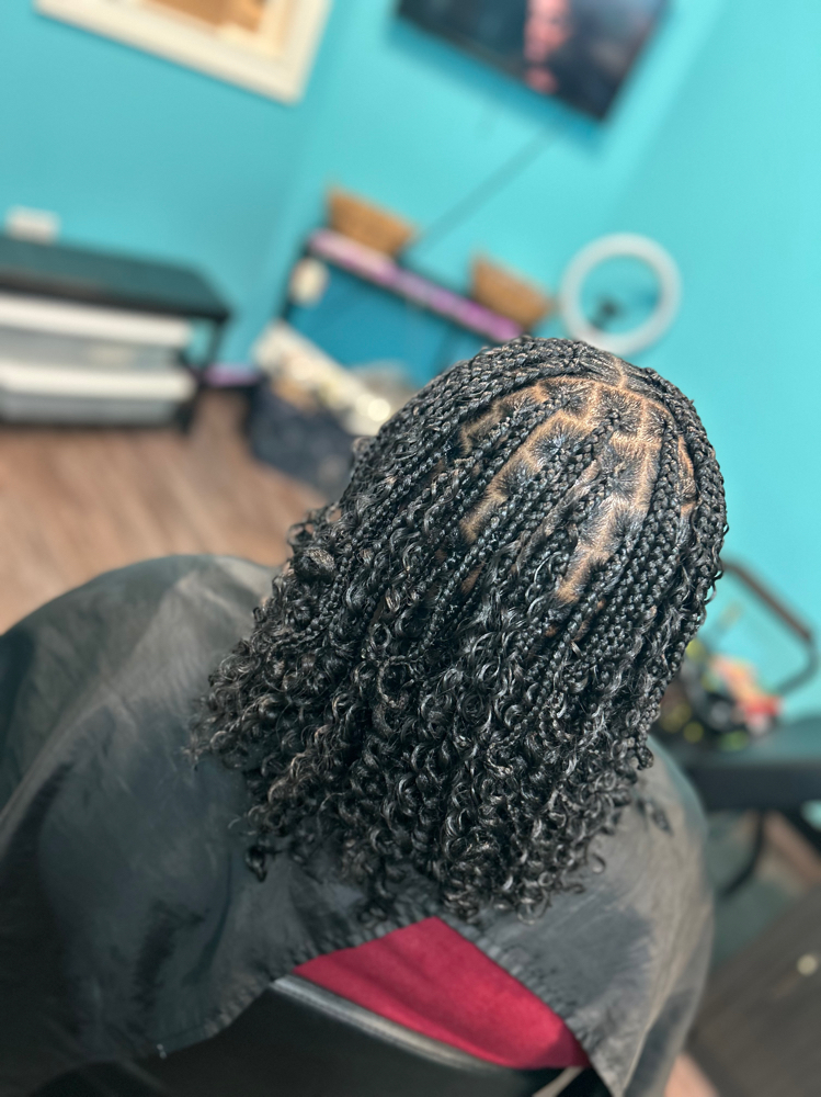 Boho Bob Knotless Braids at Thahairtherapist in Houston, TX