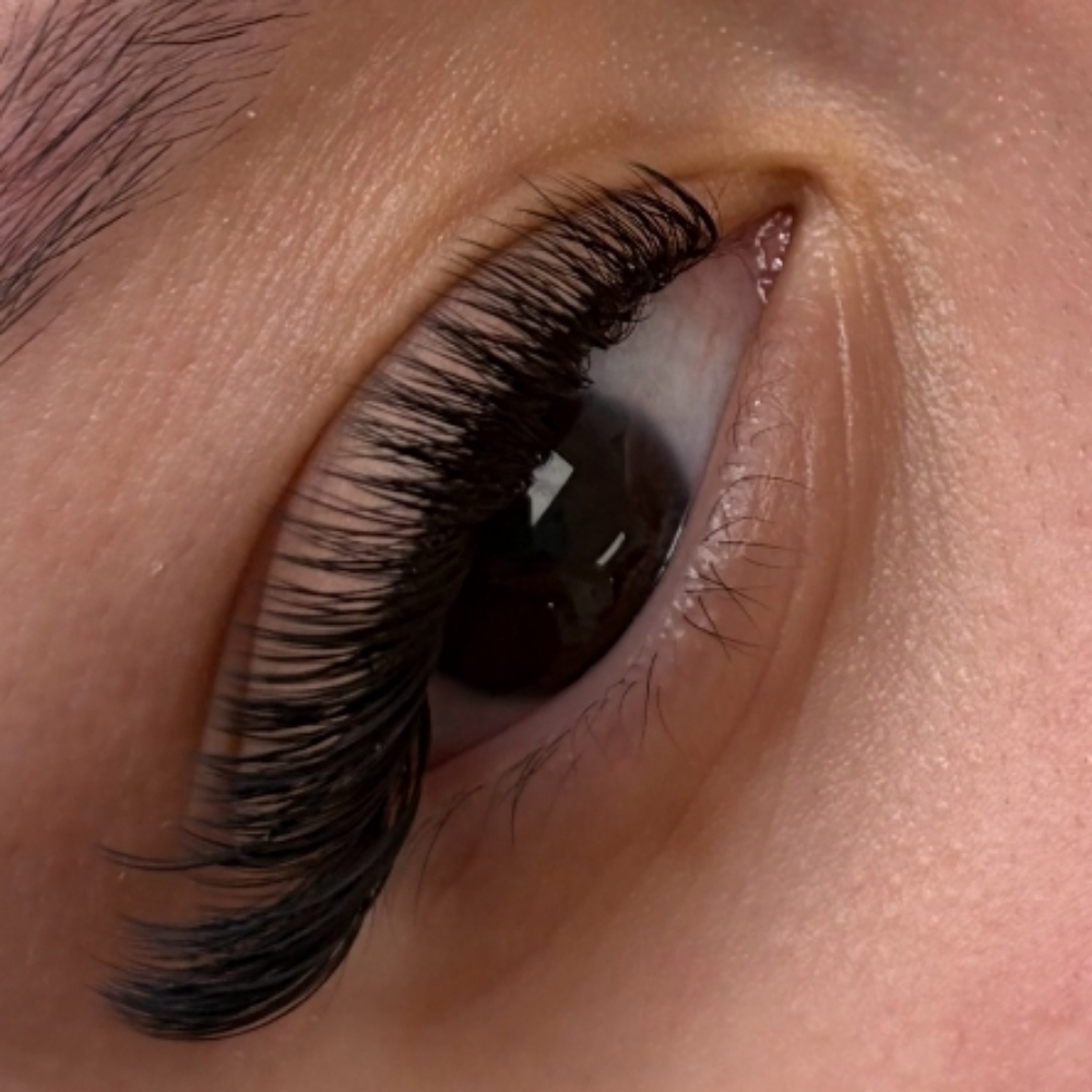 Volume Fullset at Fleek Beauty in Reading, PA
