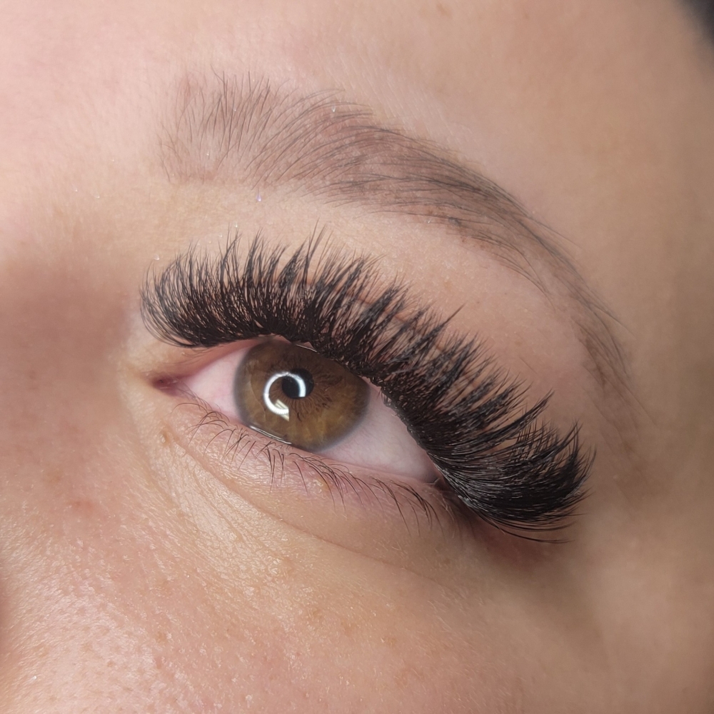 Mega Volume Lash Extensions