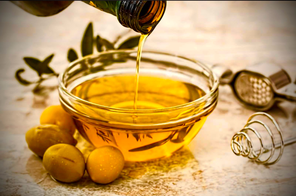 Hot Oil Treatment at Lovelys Hair Gallery in Southfield, MI
