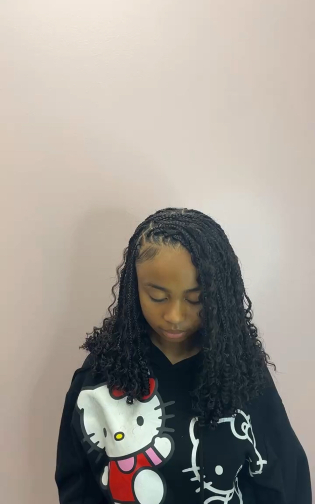 Knotless BOB at Luxuryybraidsbyshar in Homewood, IL