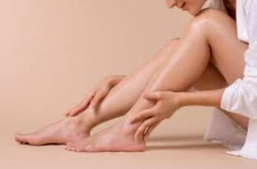 Half Leg Wax at Envy’s Krysta and Grace in Bay City, MI