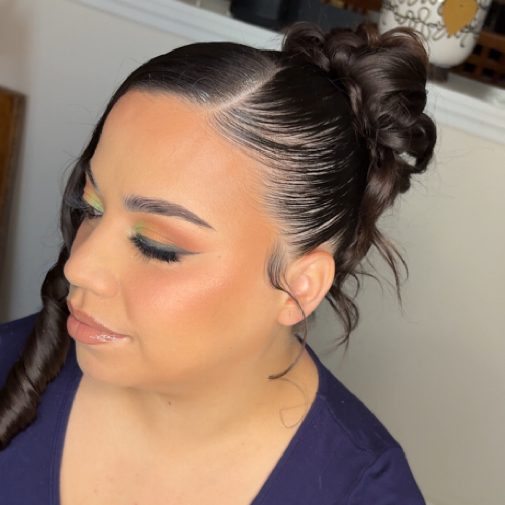 Hair & Makeup Comb at Perla’s Nails in Orlando, FL