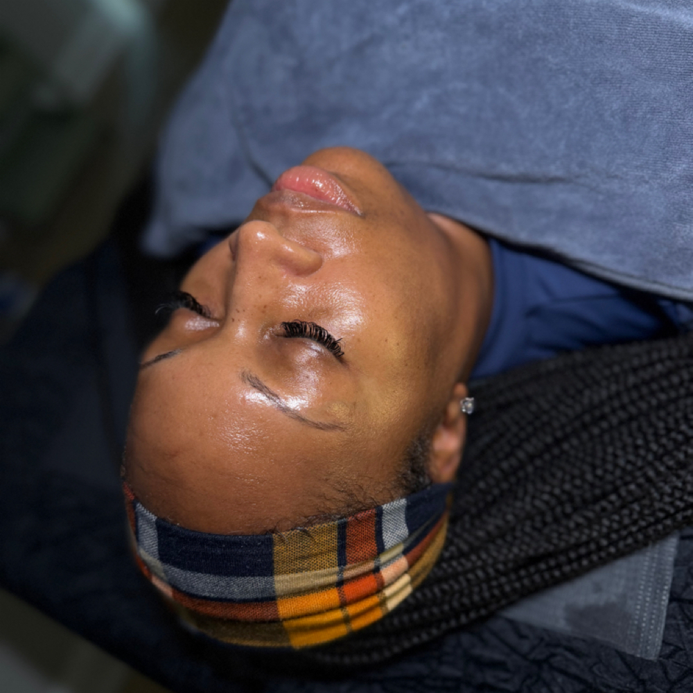 Dermaplaning Facial at Queen Waxing & Skin Esthetics in Glen Burnie, MD
