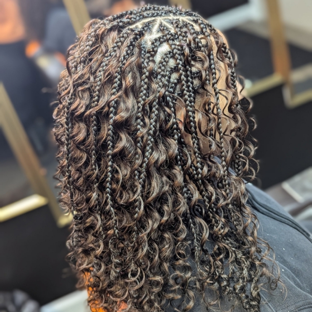 Feed-Ins W/Sew-in at Stylo Sense LLC in Memphis, TN
