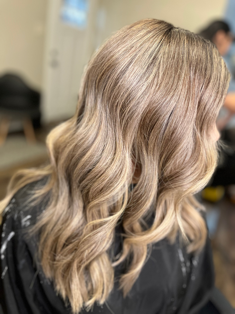 Highlight Services at Aria Studio by Maria in Baytown, TX