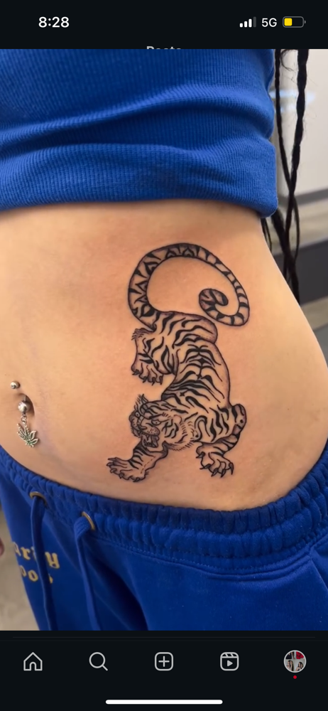 Medium / Hand Size at Steph’s World of Ink in Lithonia, GA