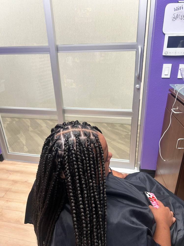 Medium Knotless Braids