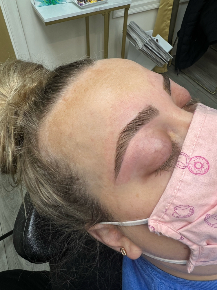 INSTA BROW ( brow Lamination )