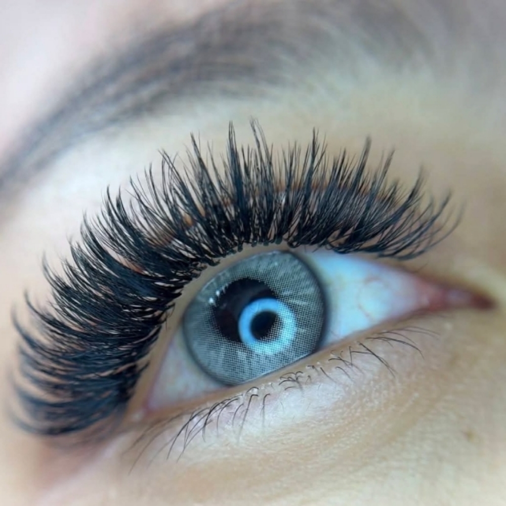 Volume Lash Extensions – New Set at Lumina Brows and Lahes in Riverside, CA