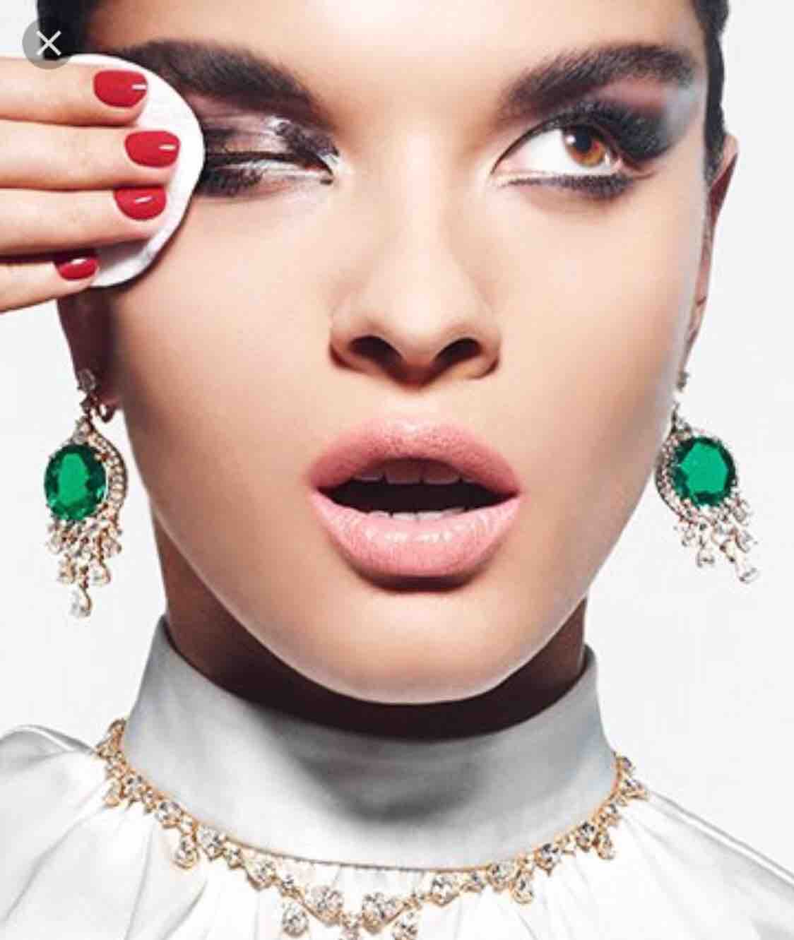Lash Removal