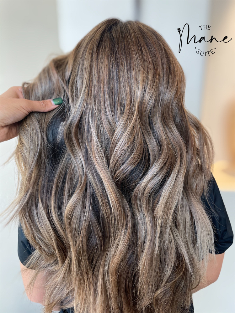 Custom Color/Blonding 4.5 Hours
