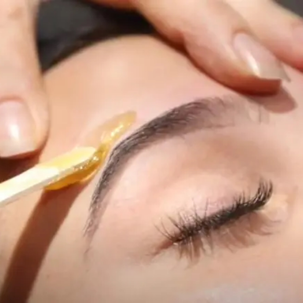 Brow Wax at DeZubi Skin in Lake Oswego, OR