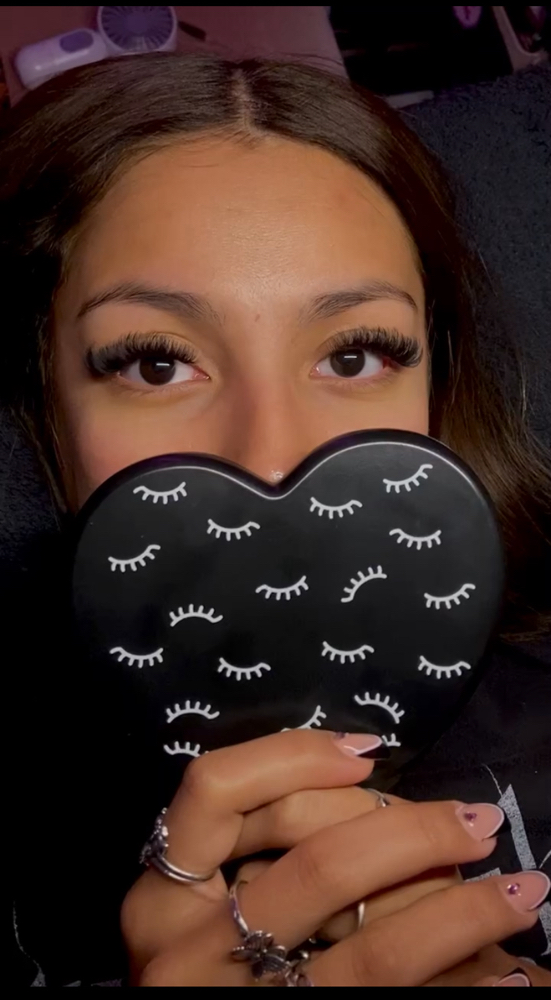 hybrid lash set at gabby Mejía in mesquite, TX
