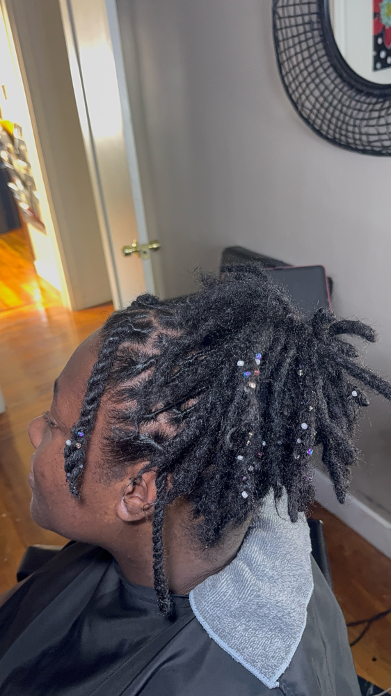 Loc Sprinkles at @glowithraygena in Sacramento, CA