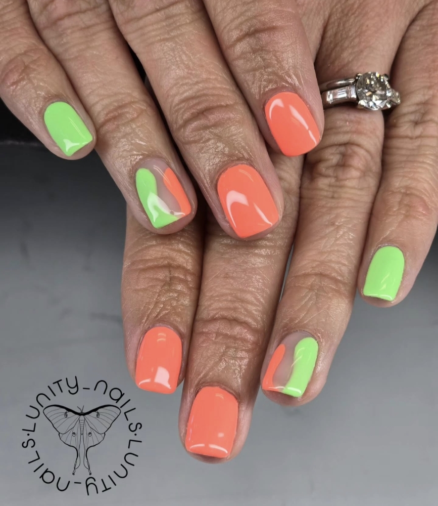 Simple Design Gel Manicure