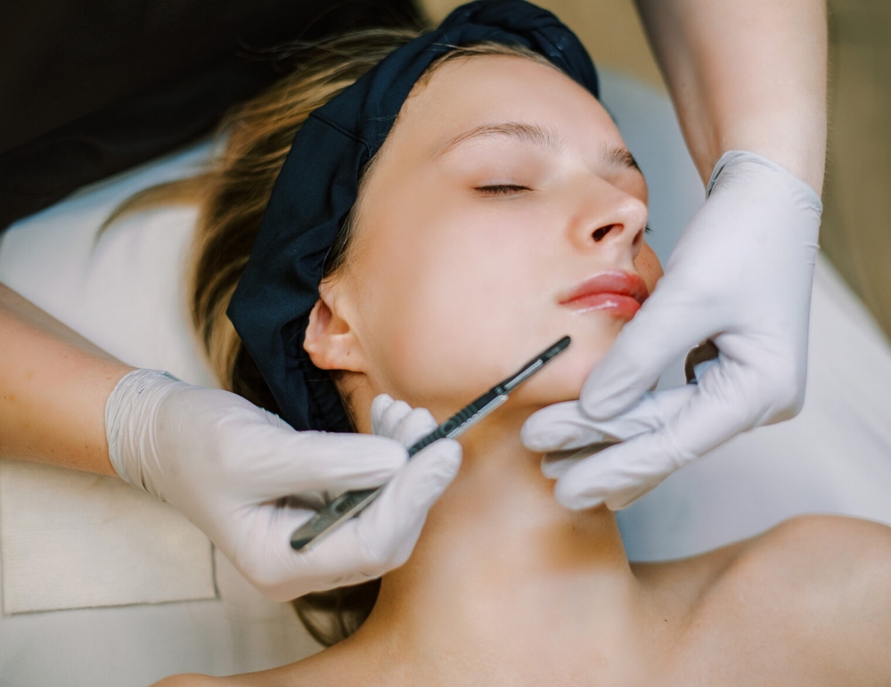 Dermaplane Facial