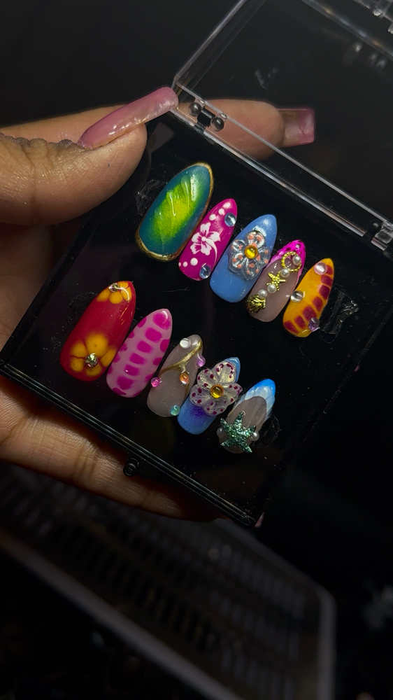 CUSTOM-HANDMADE -PRESS- ONs