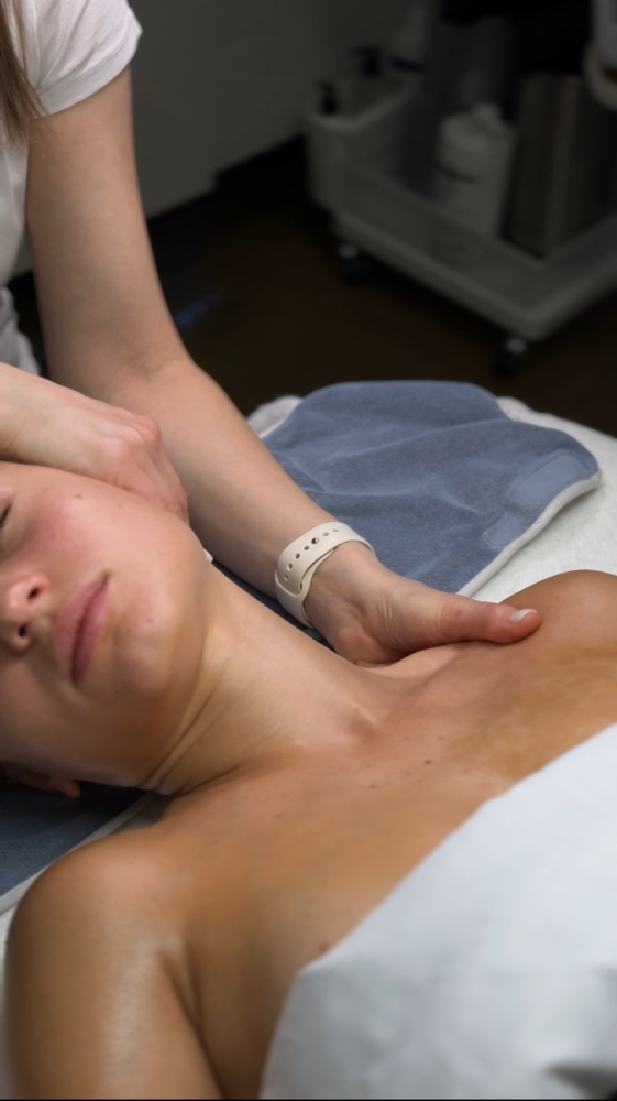 Sculpture Face Massage