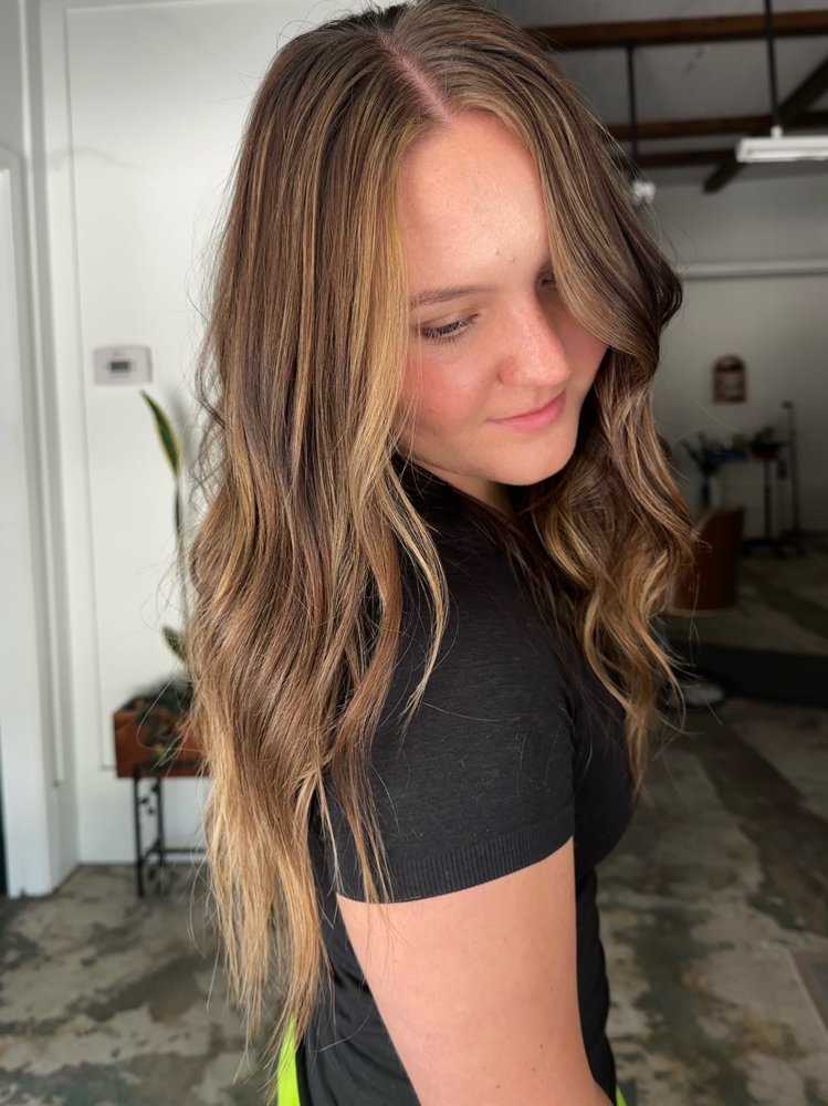 Dimensional Brunette at Lyndsey Cook in Excel, AL