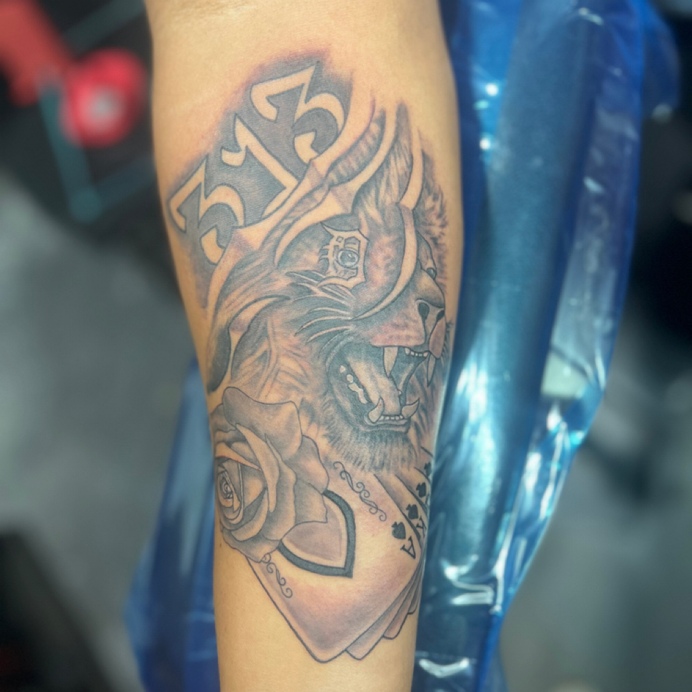 Quarter Sleeve at Candi Coated Ink in Detroit, MI