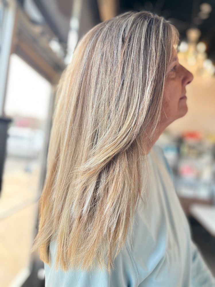 Full Blonding & Haircut