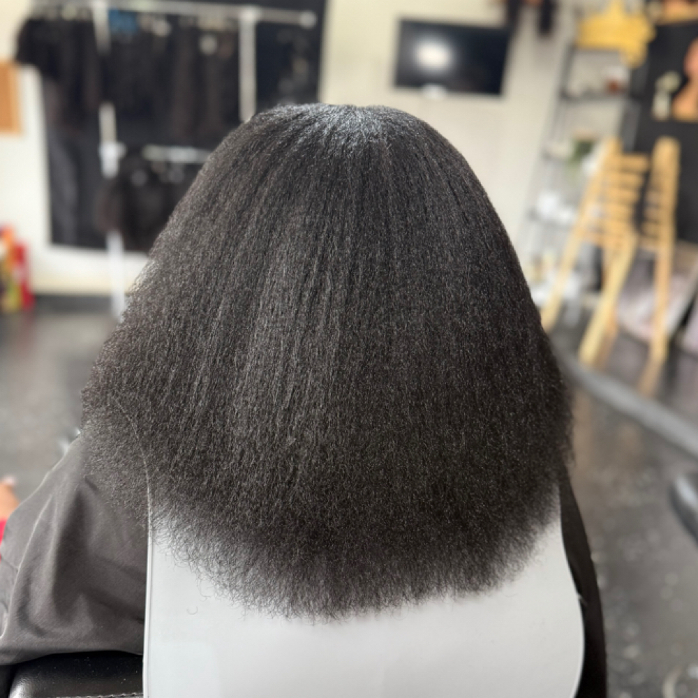 Crowned Wash & Blow Dry at Crowned By OmariElizabeth in Harker Heights, TX
