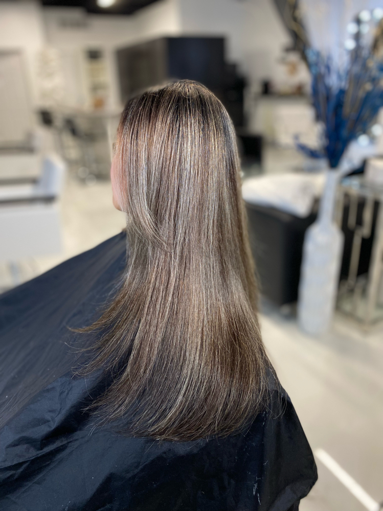 MEDIUM-LONG HAIRCUT