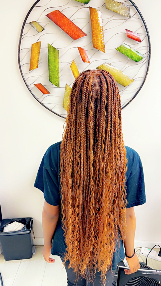 Small Bohemian Knotless