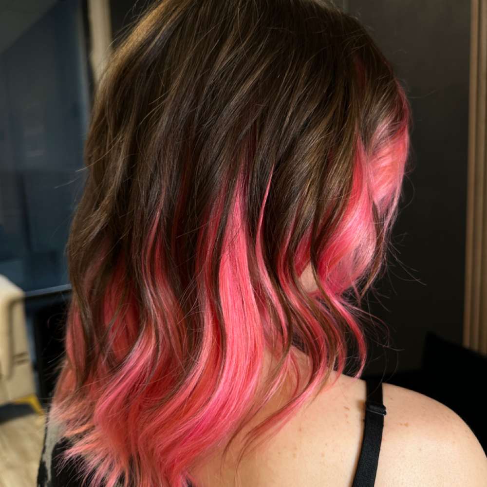 Peek-a-boo Highlights at SABRINAXHAIR in Corpus Christi, TX