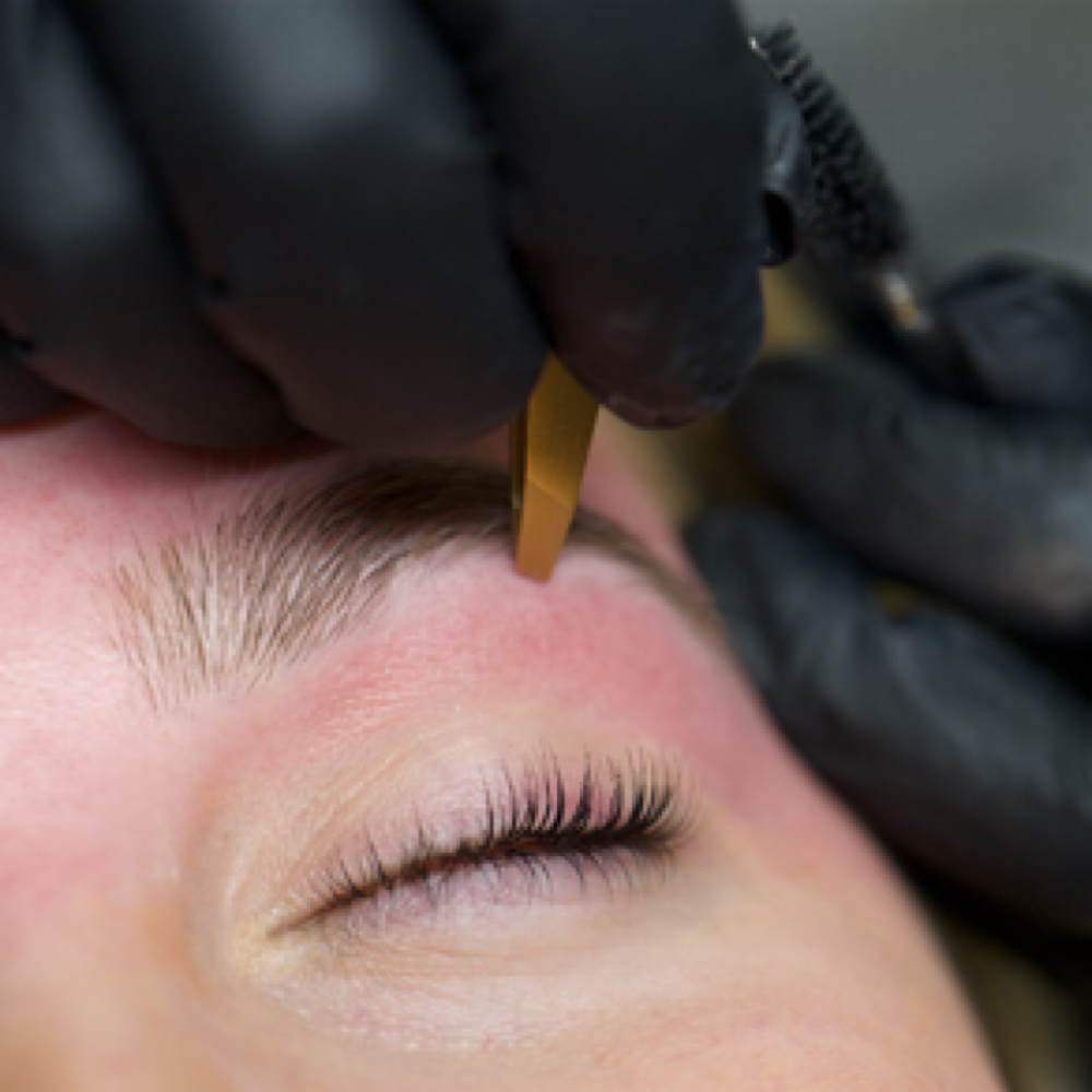 Brow Services at Elite Cosmetics in woodbury, CT