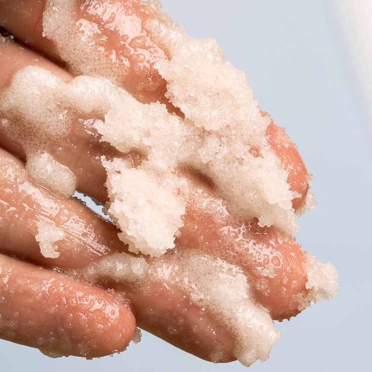 Hand Scrub & Massage