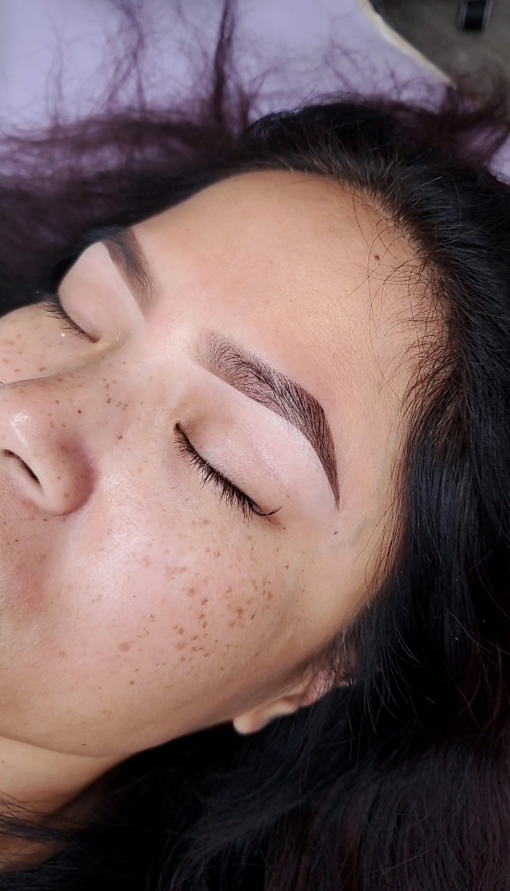 Eyebrow Tint Or Stain