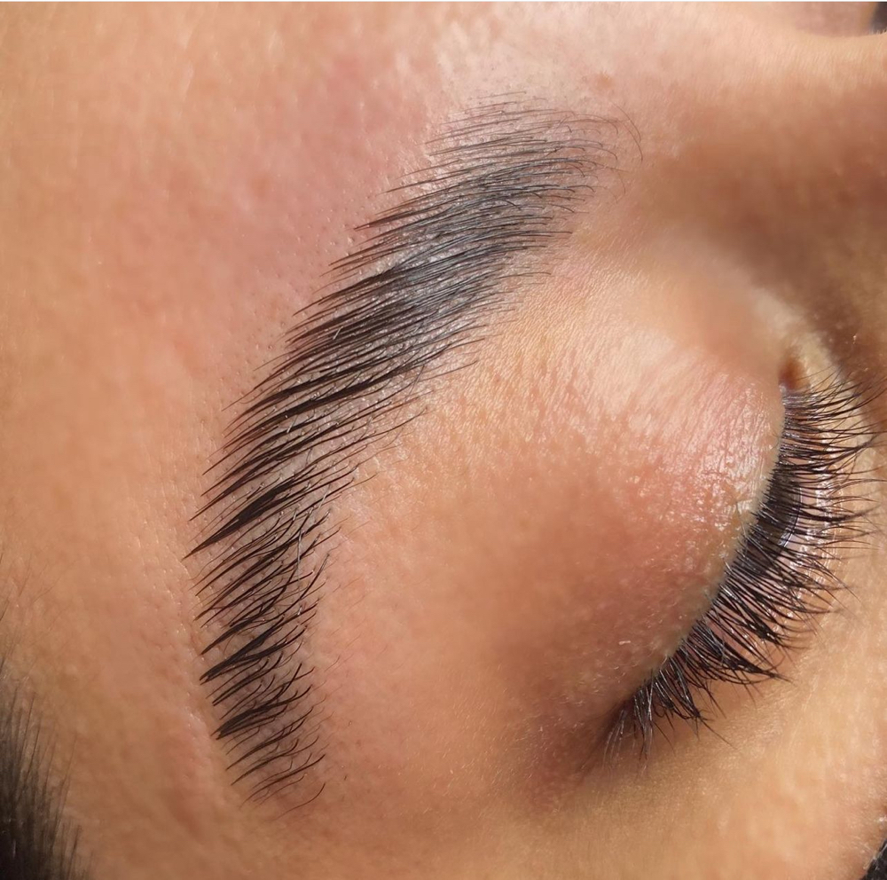 Brow Lamination & Tint