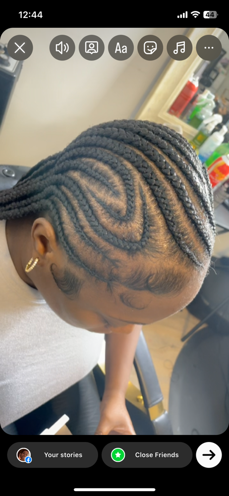 Feedin braids Medium