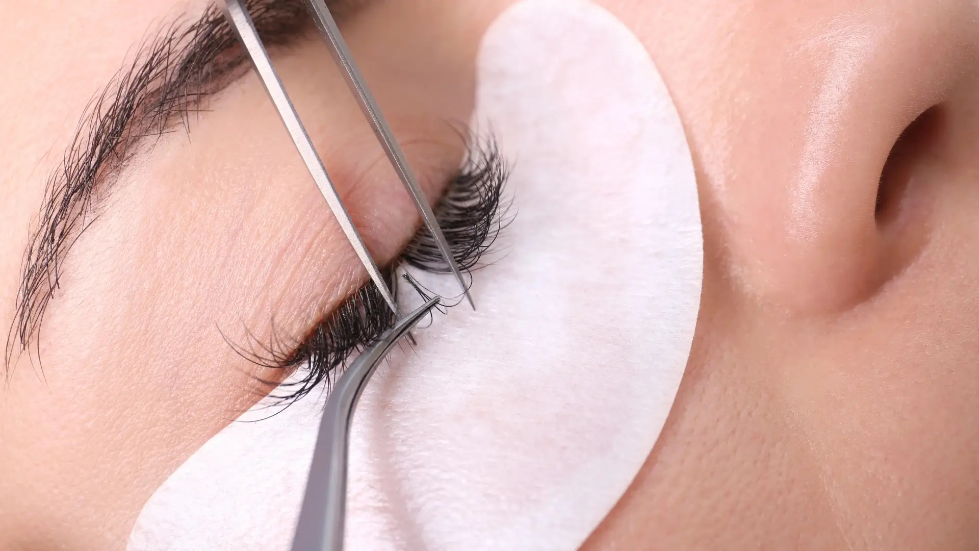UV Eyelash Extensions 3-Week Fill