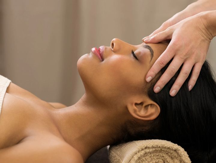 Dermaplane Facial