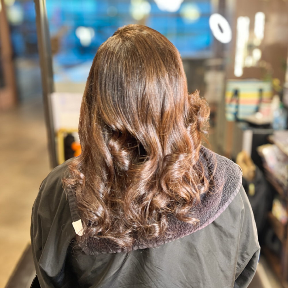 Extension Style Touch-up at XeNia Noir in Houston, TX