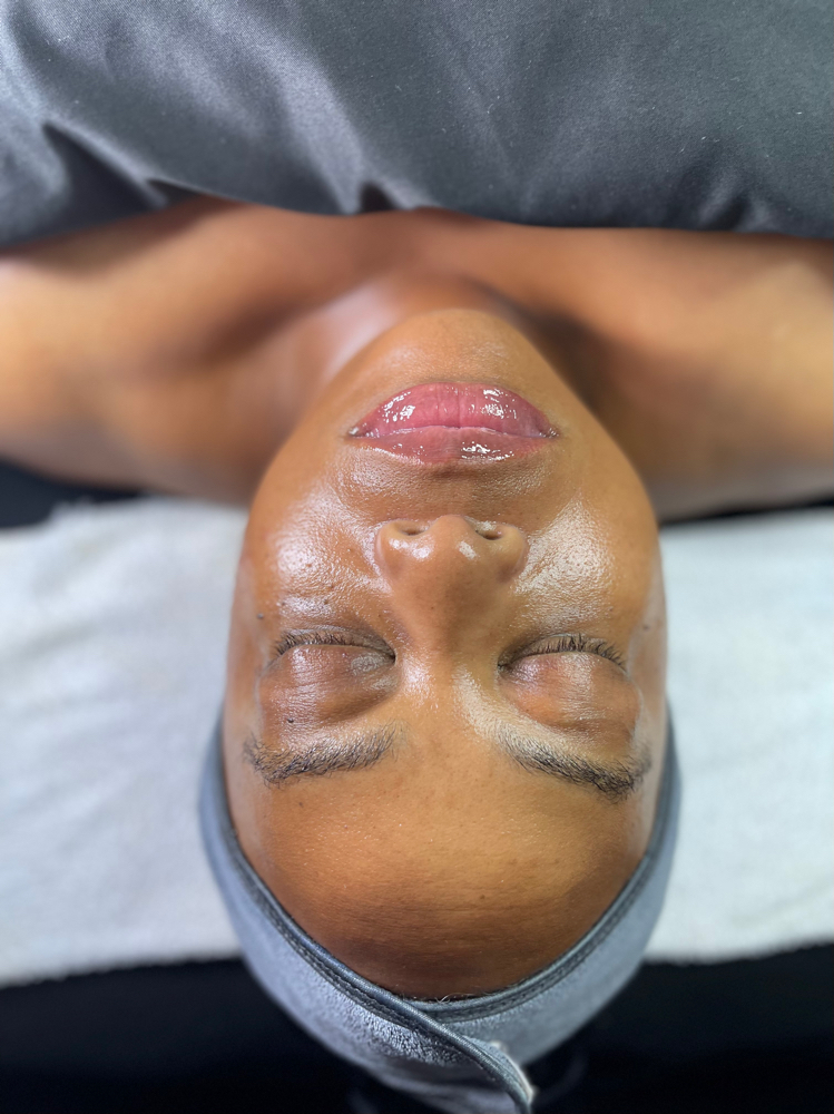 Brightening 60min Customized Facial