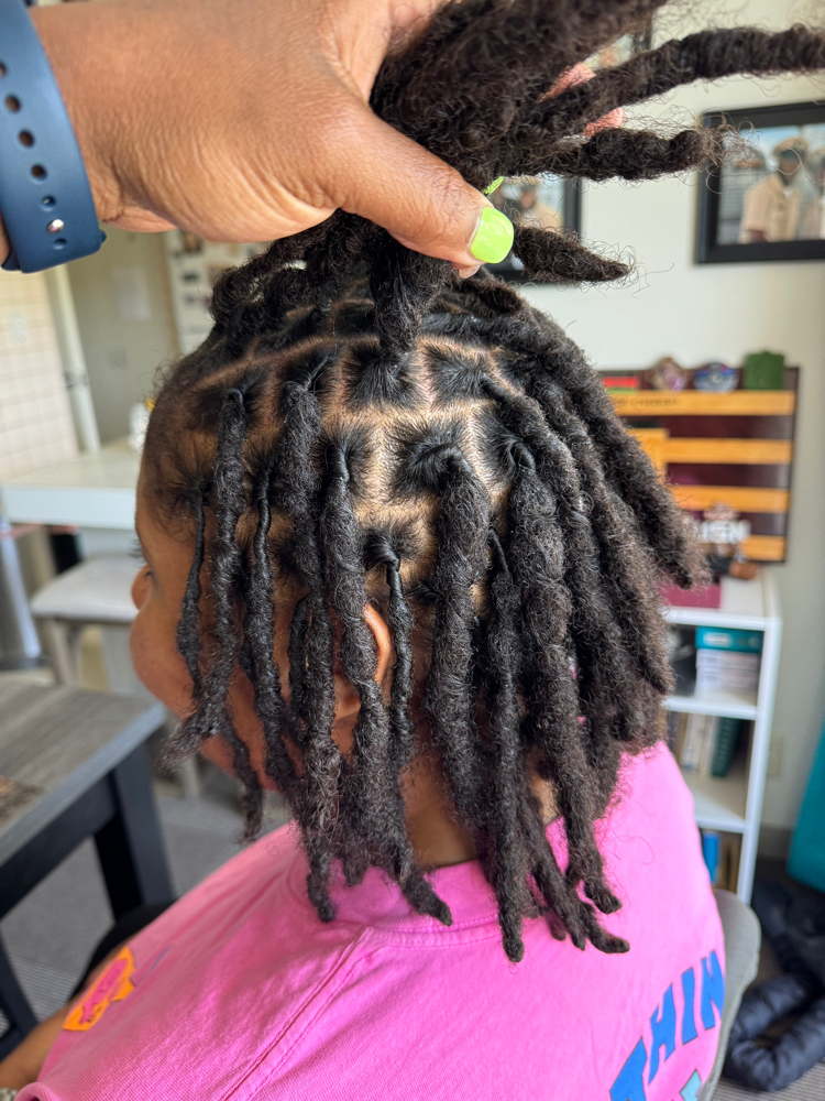 Palm Roll locs at Crown'd Confidence in Bremerton, WA