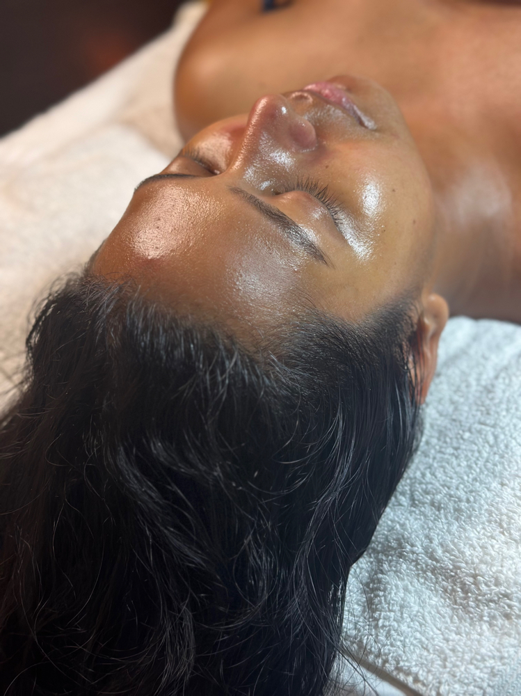 Aromatherapy Scalp Massage